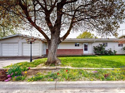 612 SE Scenic View Drive, College Place, WA, 99324