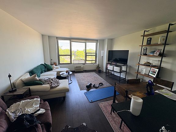 5th image of 1550 N Lake Shore Dr APT 3C