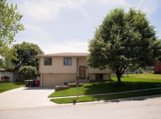 14105 Lisa St, Omaha, NE 68138