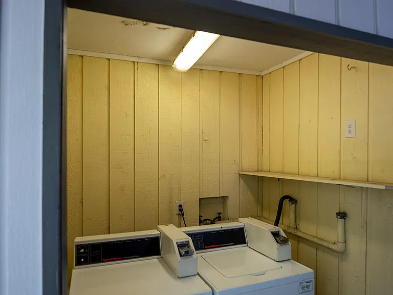 onsite laundry