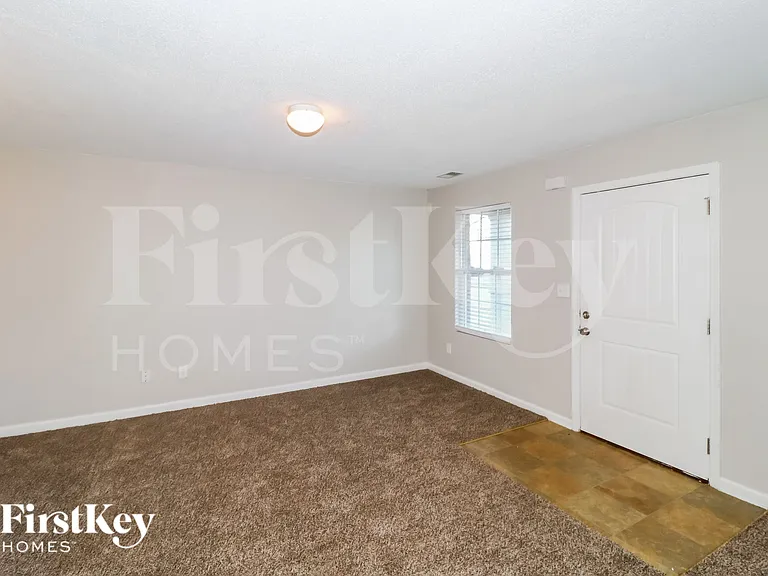 10225 Cottage Farms Dr — Photo 4