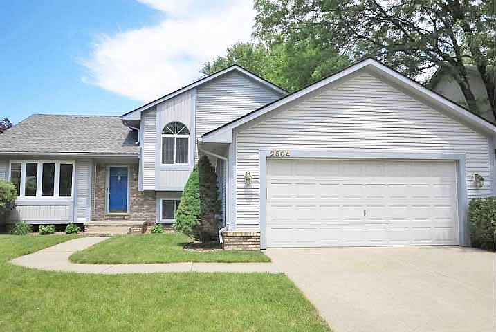 1st image of 2504 Woodbourne Dr