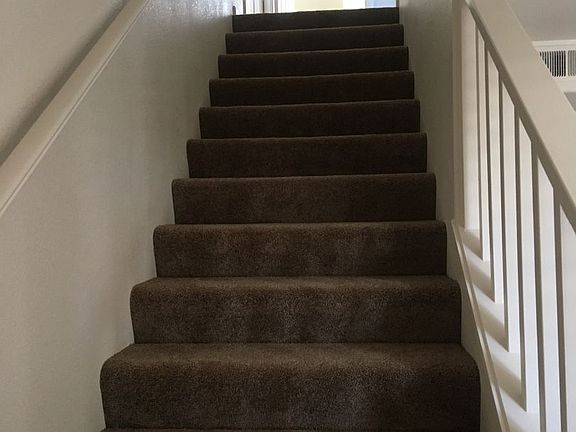 5th image of 121 Healdsburg Ave APT E
