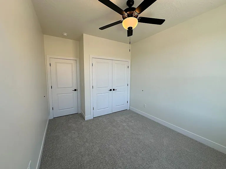915 S Willow Dr — Photo 28