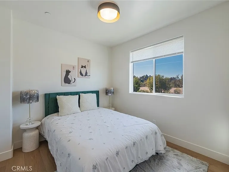 712 Chestnut Ave — Photo 3