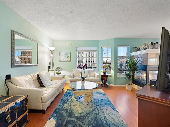 935 Johnson St #302, Victoria, BC V8V 3N5