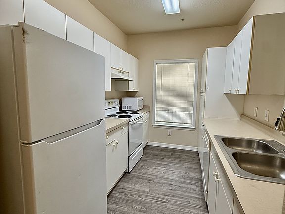 5th image of 3701 Conroy Rd APT 1824