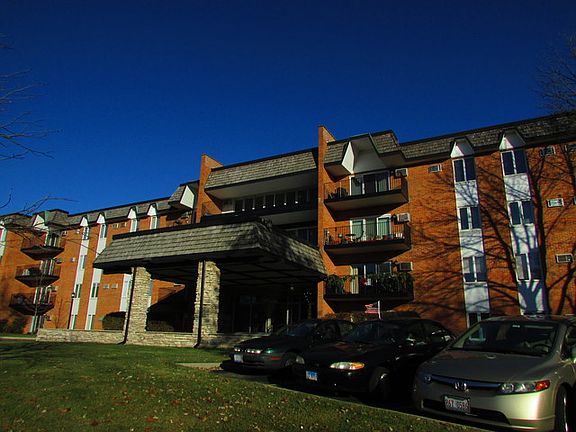 3rd image of 4221 Saratoga Ave APT 409A