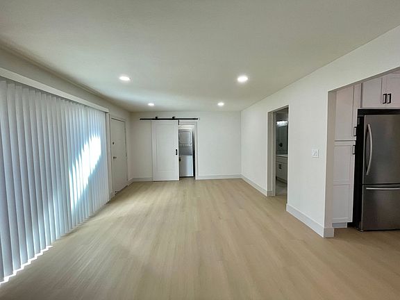 2nd image of 10192-10194 Park Cir E #2