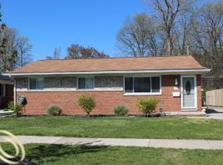 170 S Carlson St, Westland, MI 48186