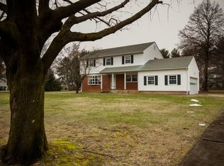 28 Kathleen Dr, Colts Neck, NJ 07722