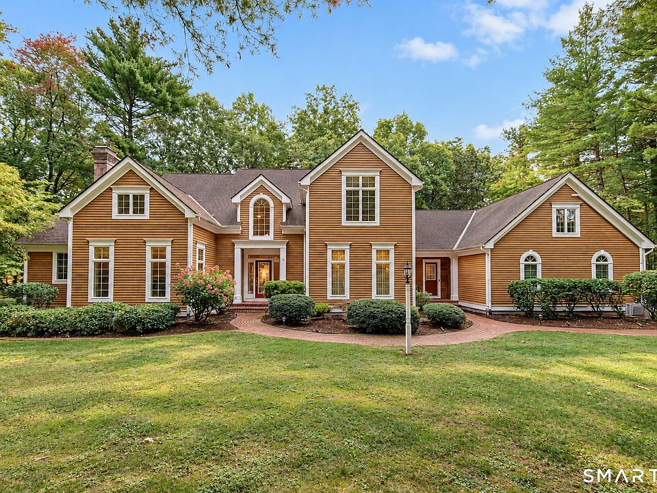 1st image of 10 Whitman Pond Road