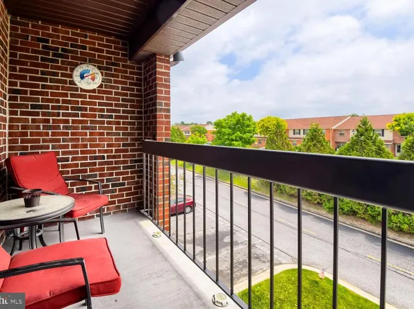 8 Juliet Ln APT 304, Nottingham, MD 21236