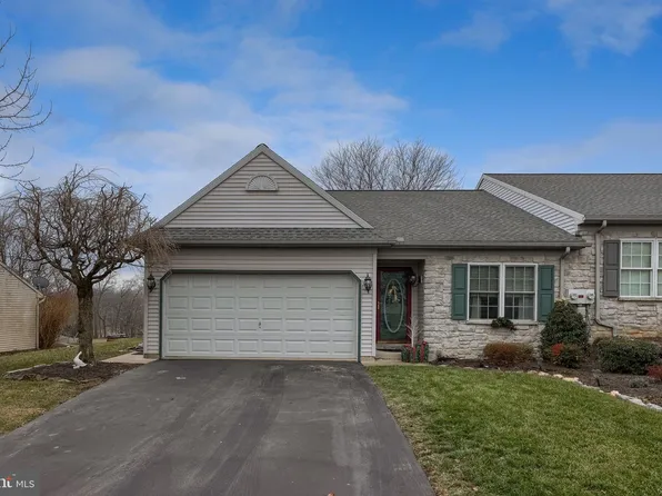 4036 Green Park Dr, Mount Joy, PA 17552