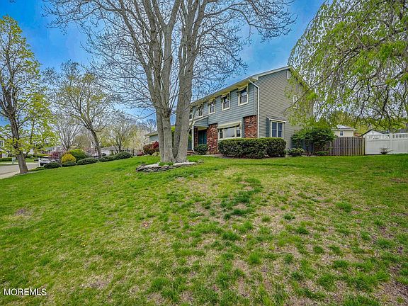 4th image of 26 N Tunesbrook Drive