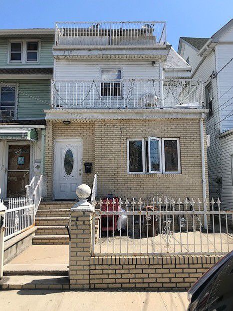 1st image of 9717 118th St