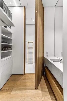 Rented by Sotheby's International Realty | media 49