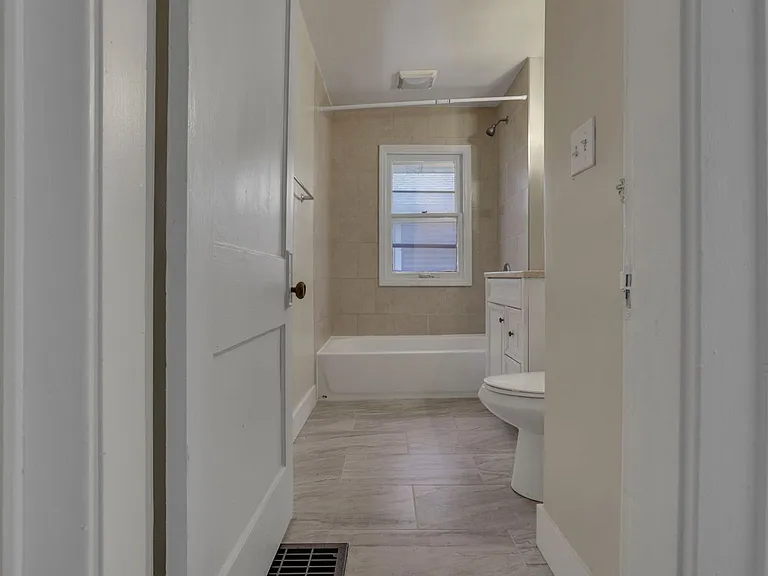 43-45 N Chase Ave — Photo 21