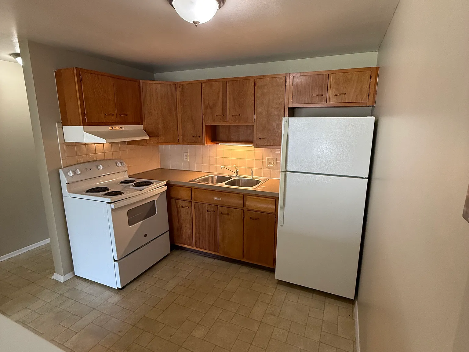 1 bed, 500 sqft, $1,000 — Photo 2