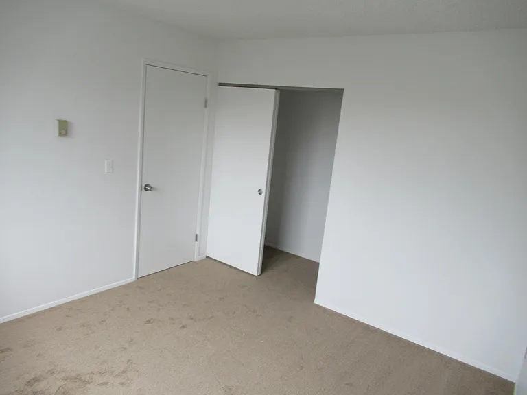 5240 15th Ave NE #404 — Photo 6