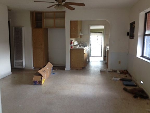 3rd image of 944 Halstead St
