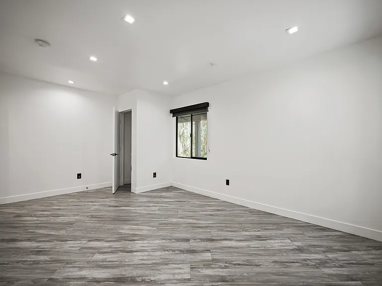 230 S Carondelet St #A — Photo 16