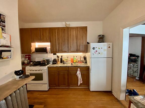 3rd image of 5538 N Winthrop Ave APT 1