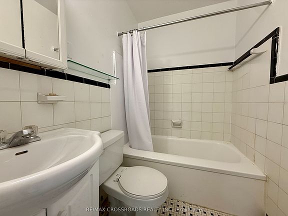 5th image of 2770 Yonge St #311