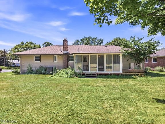 5th image of 2171 Garden Dr