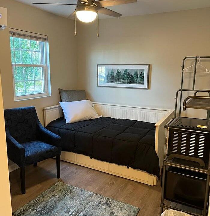 2nd image of 860 S Confederate Ave #3