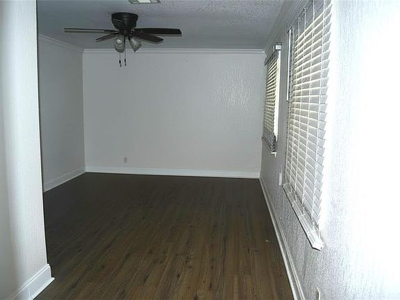 2nd image of 7525 Devine Ave