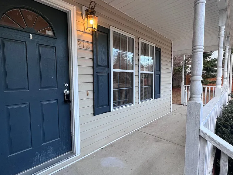 212 Walnut Creek Dr — Photo 3