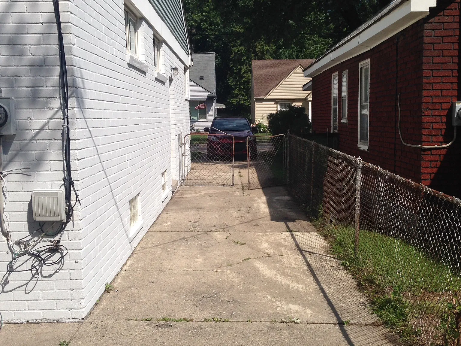 3 bed, 936 sqft, $1,400 — Photo 3