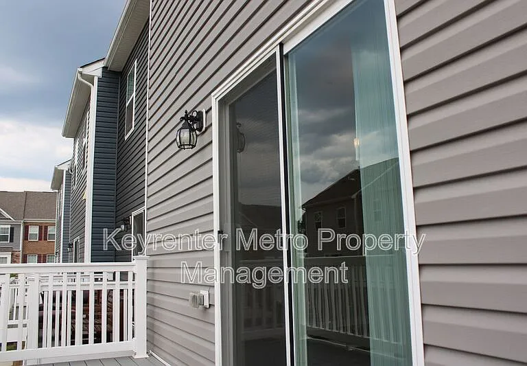 9818 Ruby Lockhart Blvd — Photo 39
