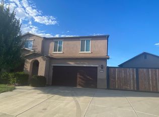 3735 N Shady Ct, Visalia, CA 93291