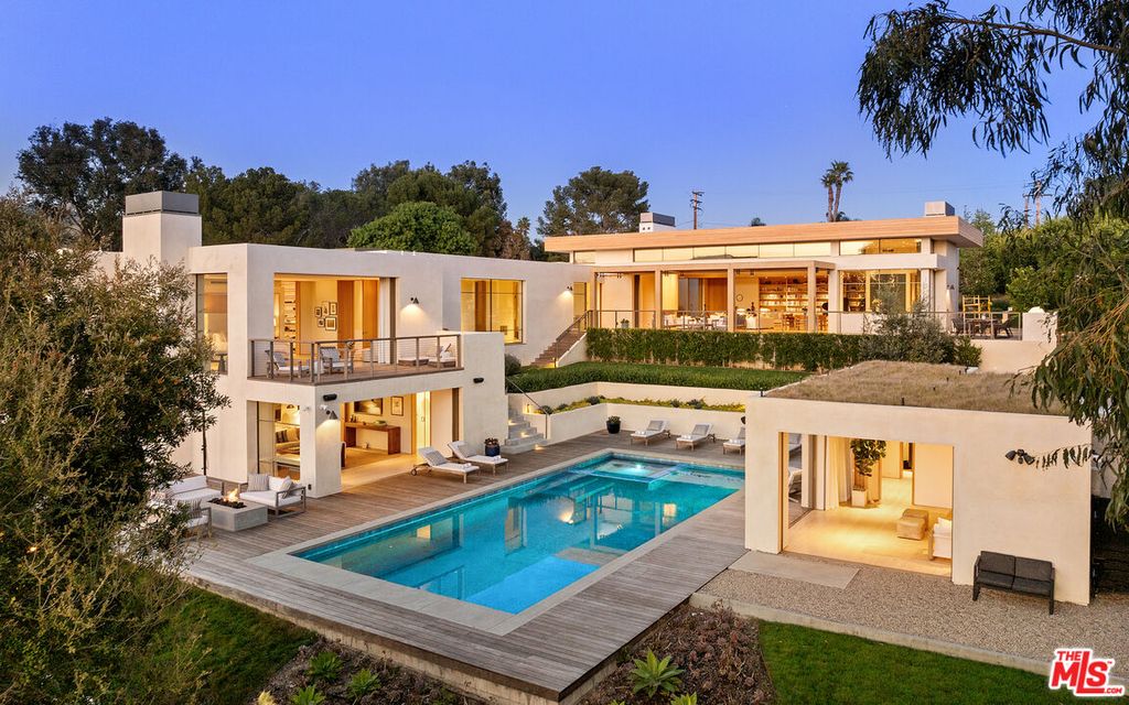 6701 Portshead Rd, Malibu, CA 90265