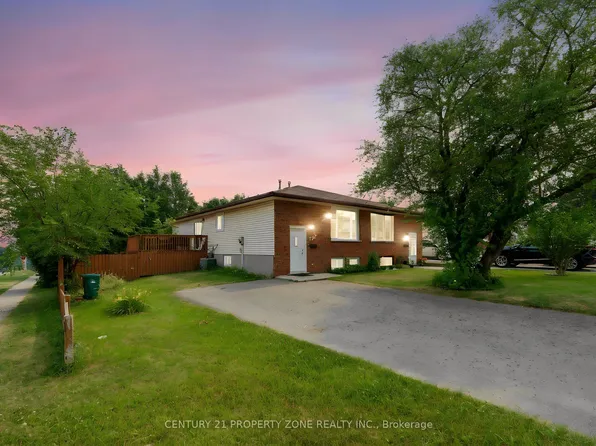 137 Nickolas Cres, Cambridge, ON N3C 3L7
