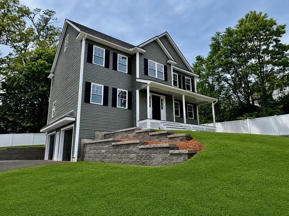 8 Country Ln, Billerica, MA 01821