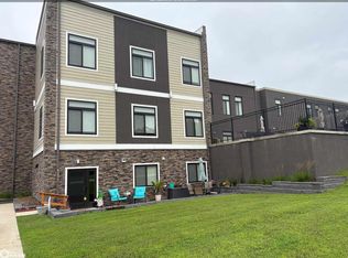 110 Rocksylvania Ave UNIT B01, Iowa Falls, IA 50126