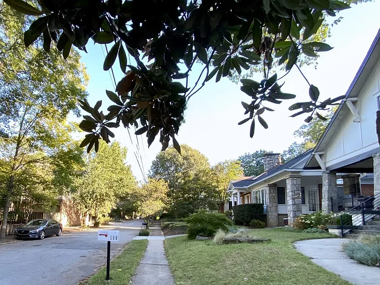 118 Greenwood Pl #D — Photo 3