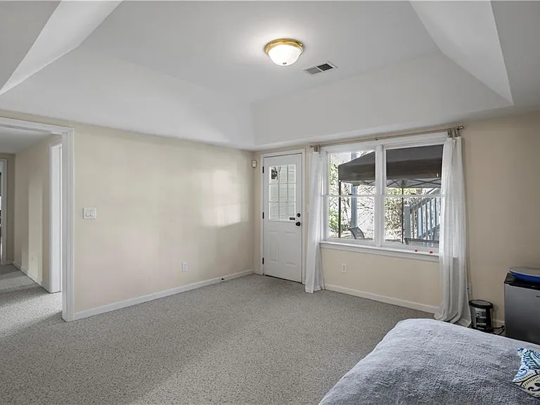 5685 Lake Manor Trce — Photo 22