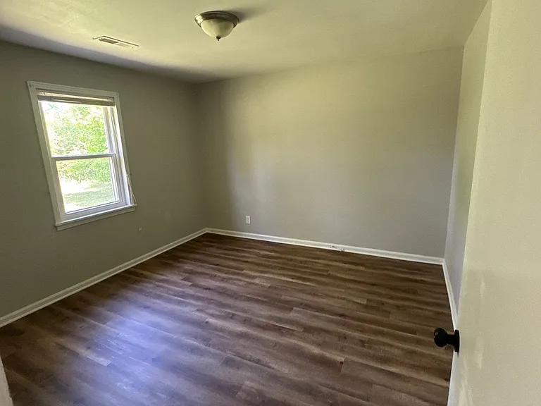 920 Nmonroe #4 — Photo 2