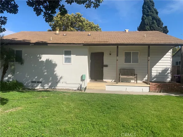 2240 Senasac Ave, Long Beach, CA 90815