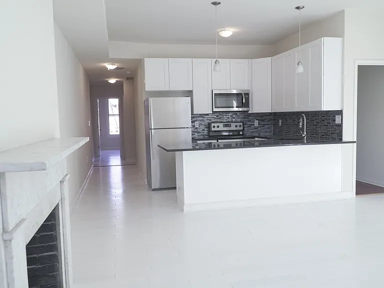 32 E Preston St #B — Photo 1