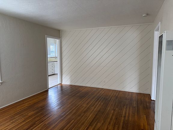 3rd image of 241 Lerwick Dr