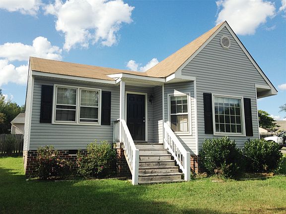3rd image of 7097 Foxbernie Cir