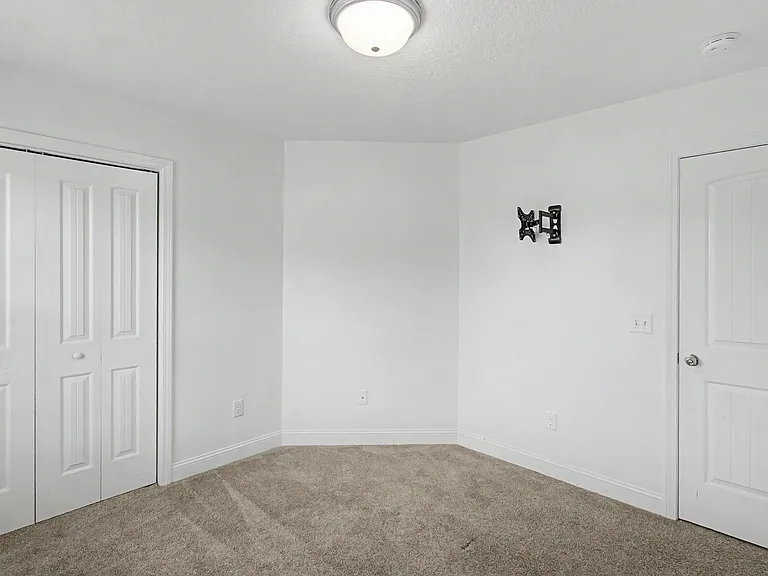 390 Fairview Cir — Photo 27