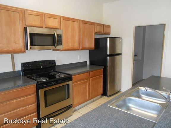 3rd image of 60 E 18th Ave APT A