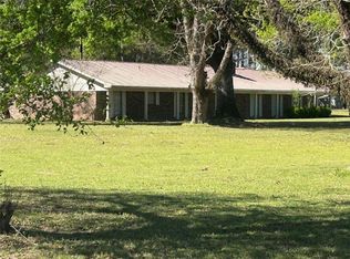 557 Layfield Rd, Coushatta, LA 71019