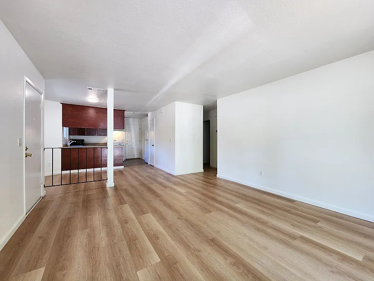 1101 Mission Blvd — Photo 8